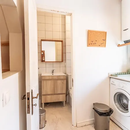 Beautiful House In Mouraria Appartement Lissabon