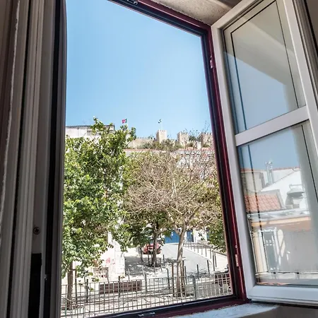 Beautiful House In Mouraria Appartement